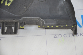 Дефлектор радиатора правый Audi A4 B8 13-16 2.0T рассохлась резина, трещина