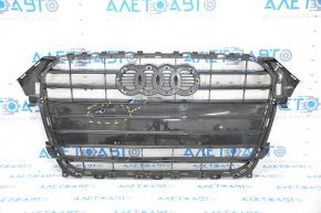 Решітка радіатора grill гола Audi A4 B8 13-16 рест чорна, S line, надриви, подряпини