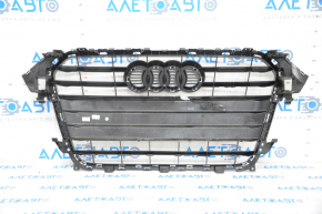 Решетка радиатора grill голая Audi A4 B8 13-16 рест черная, S line, надрывы, царапины