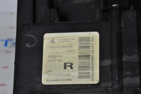 Фара передня права Jeep Cherokee KL 14-18 дорест галоген чорний, облом кріплень