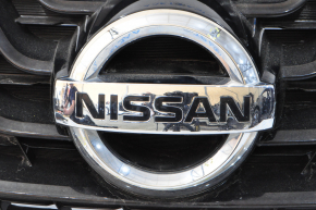 Грати радіатора grill зі значком Nissan Murano z52 15-18 дорест тички, подряпини, відсутні фрагменти