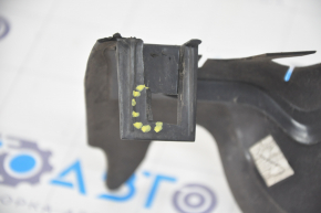 Дефлектор радиатора правый VW Jetta 11-14 USA сломано крепление
