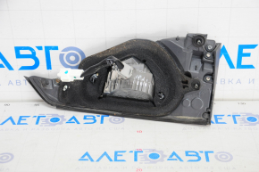 Фонарь внутренний крышка багажника левый Lexus CT200h 11-13 дефект стекла