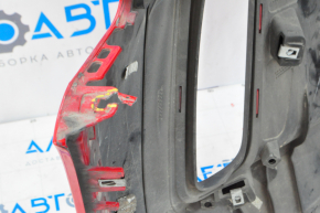 Бампер передний голый Chevrolet Camaro 16- LT красный, потертости, сломаны крепления
