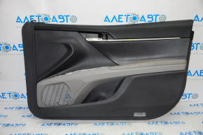 Обшивка дверей картка перед правою Toyota Camry v70 18- темно-сір з темно-сір вставкою пластик, підлокітник гума, під хімчистку