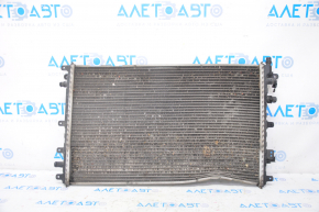 Радиатор охлаждения инвертора Chevrolet Volt 11-15 замят снизу