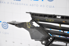Решетка радиатора grill верх Lexus RX350 RX450h 16-19 трещины,надломы