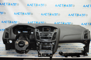Торпедо передня панель без AIRBAG Ford Focus mk3 15-18 рест, зламана планка бардачка, злам здуховод, подряпини, топляк