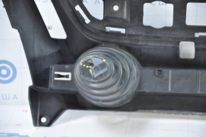 Опора решетки радиатора Ford Escape MK3 13-16 дорест оторвана направляющая