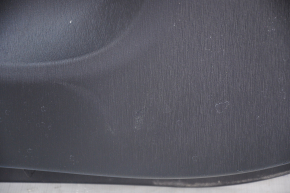 Обшивка двери карточка задняя правая Toyota Prius 30 10-15 черная, серая тканевая вставка, царапина