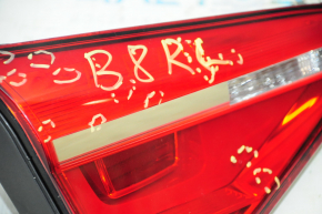 Ліхтар внутрішній кришка багажника лівий VW Passat b8 16-19 USA світлий, тріщини