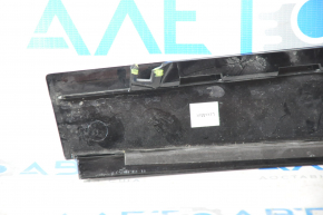 Накладка двери боковая задняя правая передняя VW Passat b7 12-15 USA сломано крепление