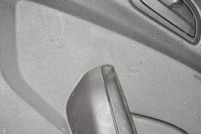 Обшивка двери карточка задняя правая Ford Focus mk3 11-18 черн, под ручку, царапина