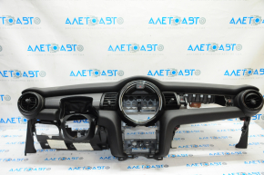 Торпедо передня панель з AIRBAG Mini Cooper F56 3d 14- чорний, видно контур подушки, іржавий піропатрон