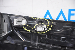 Спойлер дверей багажника Toyota Prius 30 10-15 зламані кріплення, тріщини