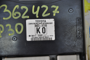 Body Control Module Toyota Prius 30 10-13 с блоком предохранителей подторпедным, надломан корпус