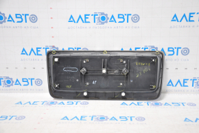 Накладка дверей багажника Subaru b10 Tribeca 08-14 під номер зламані кріплення, тріщина