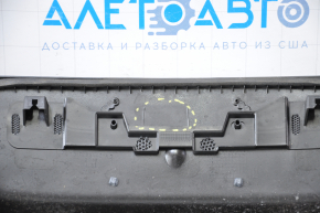 Накладка крышки багажника Ford Fusion mk5 13-16 под номер нет центрального крепления