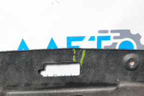 Обшивка крышки багажника Hyundai Sonata 11-15 трещина