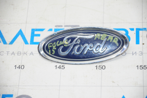 Эмблема значок крышки багажника Ford Focus mk3 11-18 4d слом креп