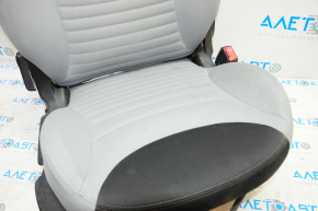 Пассажирское сидение Fiat 500L 14- без airbag, механ, тряпка сер с черн вставками, под химчистку