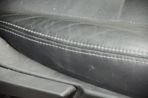 Пассажирское сидение Subaru Forester 14-18 SJ с airbag, механич, кожа черн, потрескана боковинка кожи