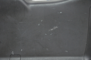 Обшивка дверей багажника Toyota Highlander 14-19 чорна, потерта.