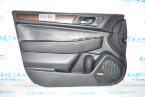 Обшивка двери карточка передняя левая Subaru Outback 15-19 черная, кожа, вставка под дерево, царапина, дефект кожи