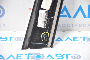 Накладка двери боковая передняя правая Infiniti QX50 19- сломаны крепления