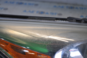 Фара передняя правая голая Ford Focus mk3 15-18 рест галоген светлая, паутинка