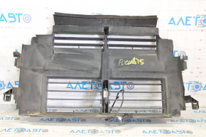 Жалюзі дефлектор радіатора в зборі Ford Focus mk3 15-18 2.0 рест, з моторчиком, тріщина, злам кріп