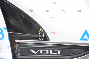 Молдинг емблема крила прав Chevrolet Volt 11-15 подряпини