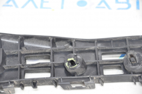 Кріплення переднього бампера ліве Toyota Prius 30 10-15 зламана клямка