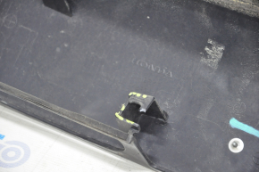 Накладка дверей багажника Honda HR-V 16-22 з емблемою, злам кріп