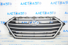 Решетка радиатора grill Hyundai Elantra AD 17-18 дорест, матовый хром, с эмблемой, царапины