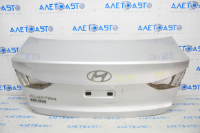 Крышка багажника Hyundai Elantra AD 17-18 дорест, серебро T8S, тычки