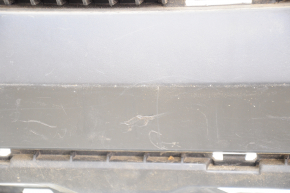 Бампер задний голый нижняя часть Kia Sorento 16-18 дорест, без парктроников, затерт, трещина в креплении