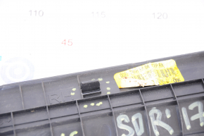 Накладка порогу зад прав зовнішній Kia Sorento 16-20 чорна, зламане кріплення