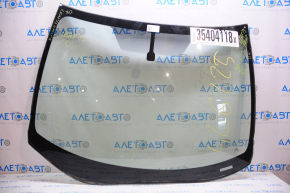 Лобовое стекло Nissan Leaf 11-17 скол