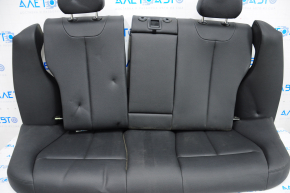 Задний ряд сидений 2 ряд BMW 3 F30 12-15 кожа черная, раздельная спинка, без центрального подголовника, примята кожа