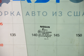 Скляні двері за прямим Nissan Maxima A36 16-