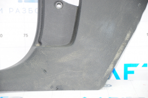 Накладка передньої стійки нижня ліва VW Passat b7 12-15 USA чорний, подряпини