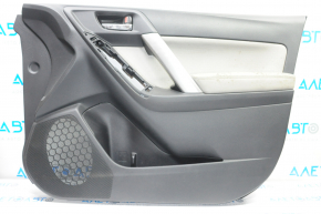 Обшивка дверей картка передня прав Subaru Forester 14-18 SJ черн з сірою вставкою шкіра, підлокітник шкіра, під чищення, злам креп