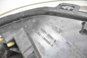 Фара передняя правая голая Ford Escape MK3 13-16 дорест галоген, паутинка, под полировку