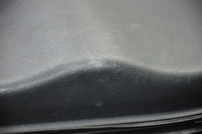 Обшивка двери карточка передняя левая Hyundai Sonata 11-15 черн с серой вставкой пластик, подлокотник кожа, темно-сер молдинг структура, царапины
