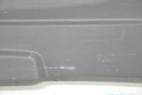 Обшивка двери багажника нижняя Ford Escape MK3 13-16 дорест, черн, слом креп, потерта, отсутствует ручка