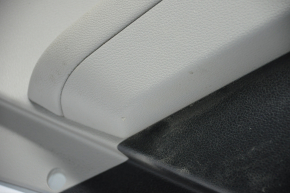 Обшивка двери карточка задняя левая Hyundai Sonata 15-19 черн с серой вставкой пластик, подлокотник кожа, сер молдинг структура, царапины