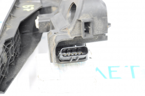Педаль газа VW Passat b7 12-15 USA сломаны крепления