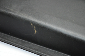 Обшивка дверей картка перед правою Chevrolet Malibu 16- чорна з чорною вставкою ганчірка, подряпини