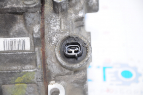 Компрессор кондиционера Lexus RX350 10-15 заломана шпилька, сломана фишка